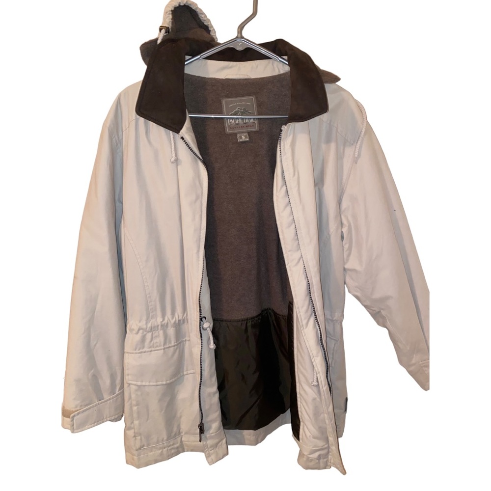 Pacific Trail women’s jacket. Cream colored. Size small.
